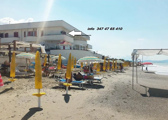 Casa Vacanze Dei Navigatori On The Sea