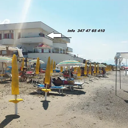Casa Vacanze Dei Navigatori On The Sea Pontecagnano Exterior photo